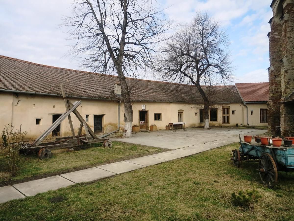 Апарт-отели Medieval Apartments Frauendorf Axente Sever-26