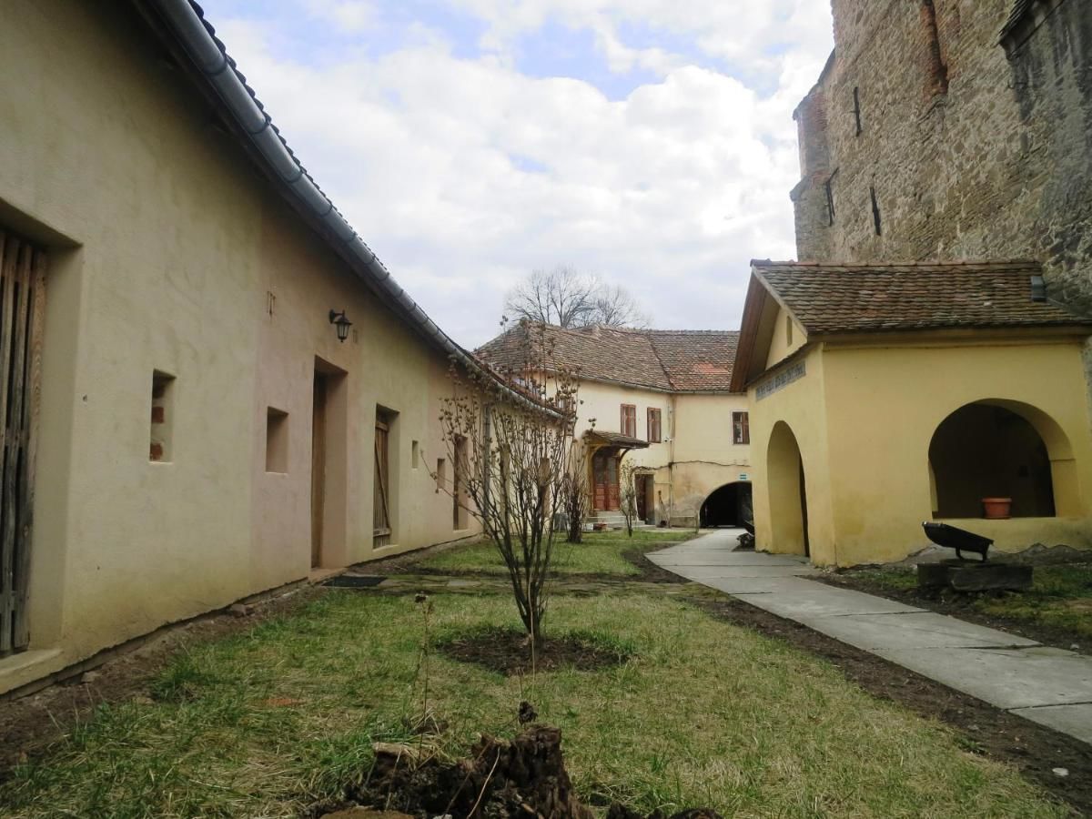 Апарт-отели Medieval Apartments Frauendorf Axente Sever-40